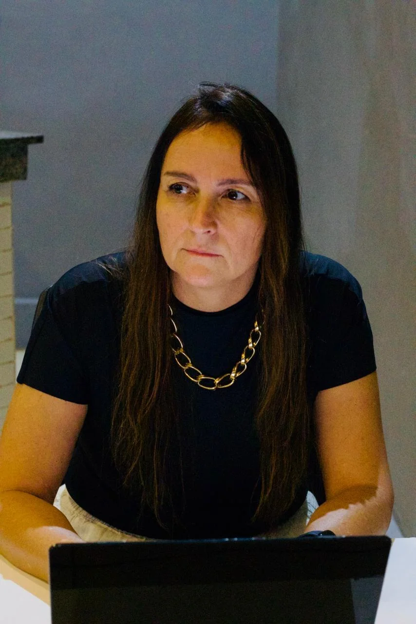 Renata Kuhn, Copy / revisão
